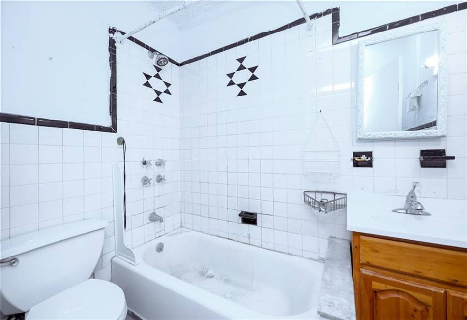 1925 62nd Street, Brooklyn, New York 11204, 4 Bedrooms Bedrooms, ,3 BathroomsBathrooms,Residential,For Sale,62nd,488329