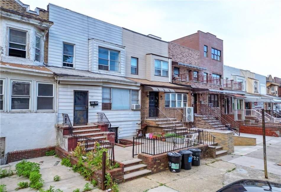 1925 62nd Street, Brooklyn, New York 11204, 4 Bedrooms Bedrooms, ,3 BathroomsBathrooms,Residential,For Sale,62nd,488329