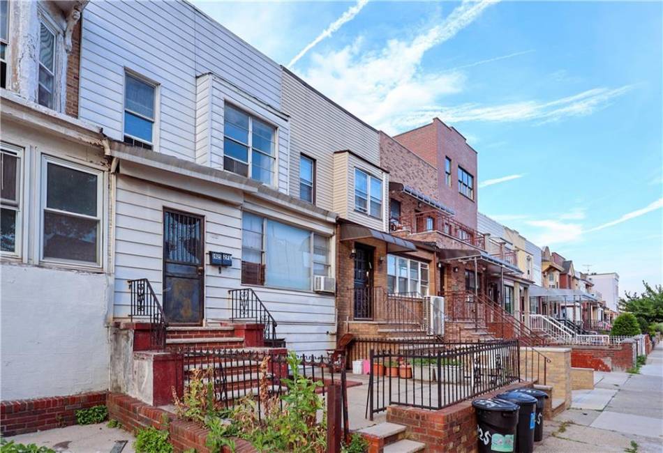 1925 62nd Street, Brooklyn, New York 11204, 4 Bedrooms Bedrooms, ,3 BathroomsBathrooms,Residential,For Sale,62nd,488329