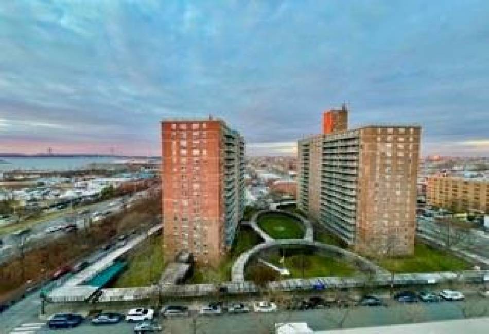 2652 Cropsey Avenue, Brooklyn, New York 11214, 2 Bedrooms Bedrooms, ,1 BathroomBathrooms,Residential,For Sale,Cropsey,488339