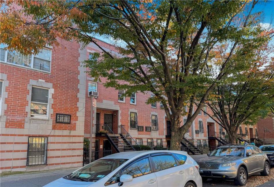 2560 Frederick Douglass Boulevard, New York, New York 10030, 2 Bedrooms Bedrooms, ,2 BathroomsBathrooms,Residential,For Sale,Frederick Douglass,488215