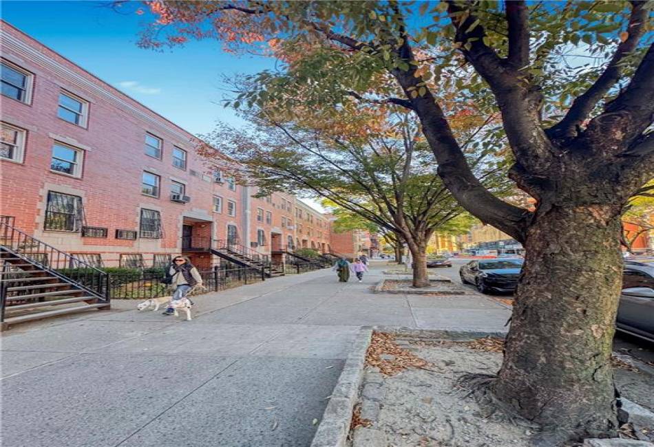 2560 Frederick Douglass Boulevard, New York, New York 10030, 2 Bedrooms Bedrooms, ,2 BathroomsBathrooms,Residential,For Sale,Frederick Douglass,488215