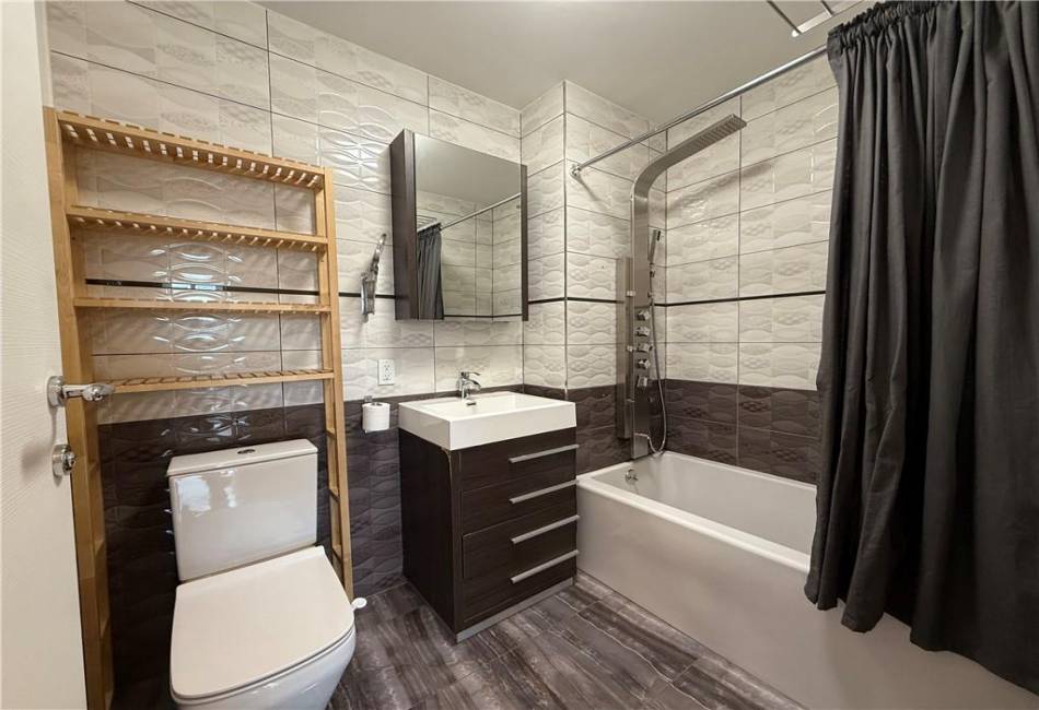 8629 Bay Parkway, Brooklyn, New York 11214, 2 Bedrooms Bedrooms, ,2 BathroomsBathrooms,Residential,For Sale,Bay,488349