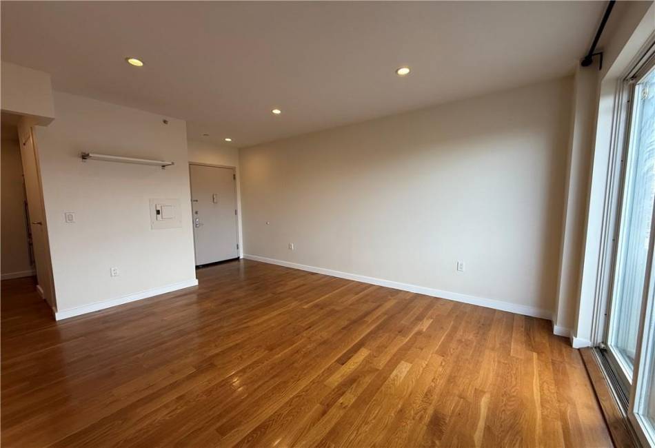 8629 Bay Parkway, Brooklyn, New York 11214, 2 Bedrooms Bedrooms, ,2 BathroomsBathrooms,Residential,For Sale,Bay,488349