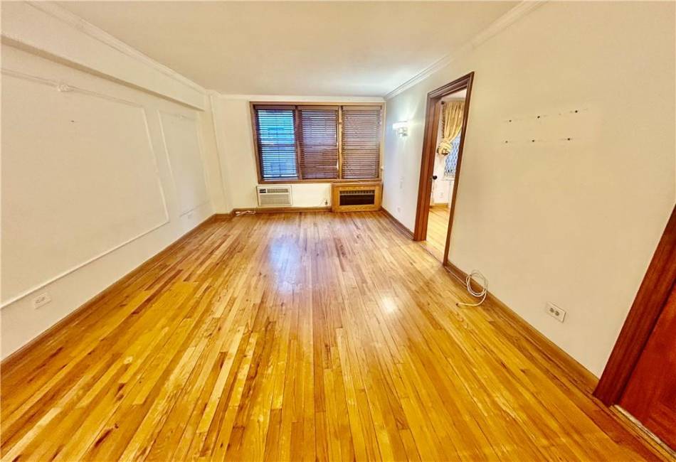 1625 Emmons Avenue, Brooklyn, New York 11235, 1 Bedroom Bedrooms, ,1 BathroomBathrooms,Residential,For Sale,Emmons,488369