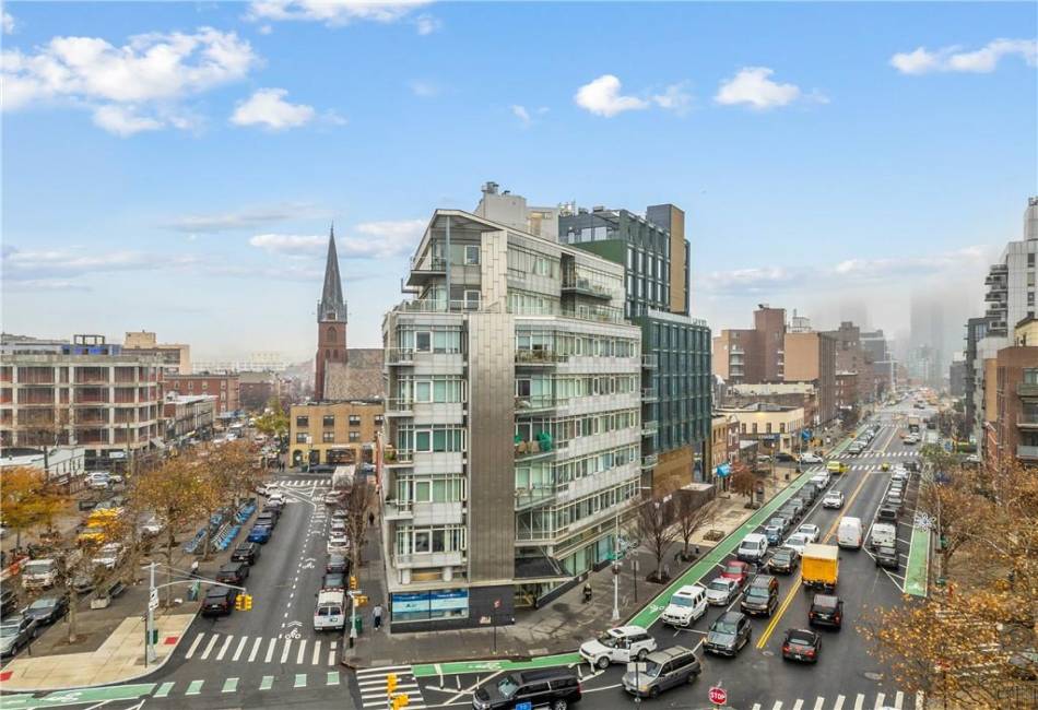 1017 Jackson Avenue, Long Island City, New York 11101, 1 Bedroom Bedrooms, ,1 BathroomBathrooms,Residential,For Sale,Jackson,488359