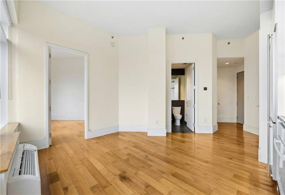 1017 Jackson Avenue, Long Island City, New York 11101, 1 Bedroom Bedrooms, ,1 BathroomBathrooms,Residential,For Sale,Jackson,488359