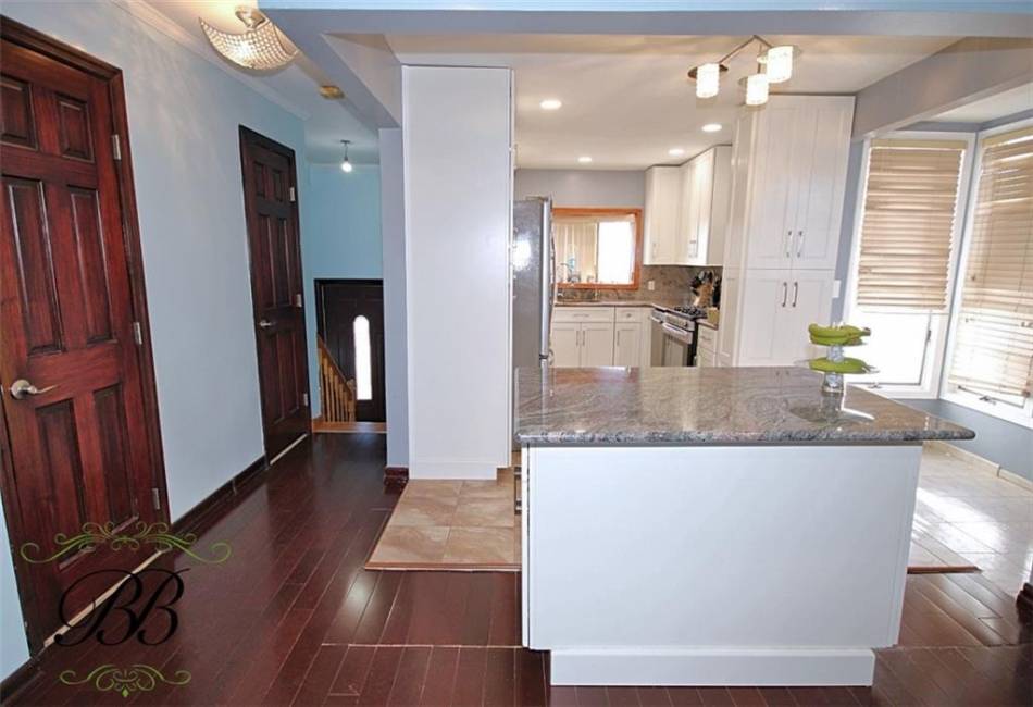 7413 Avenue X, Brooklyn, New York 11234, 3 Bedrooms Bedrooms, ,3 BathroomsBathrooms,Residential,For Sale,Avenue X,488364