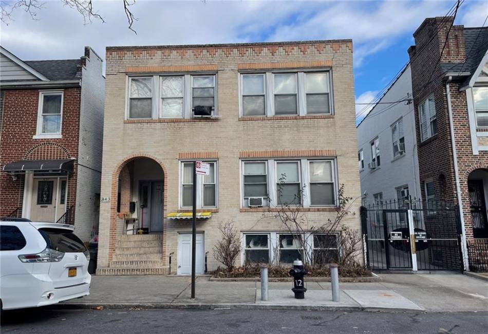 843 68th Street, Brooklyn, New York 11220, 10 Bedrooms Bedrooms, ,5 BathroomsBathrooms,Residential,For Sale,68th,488379