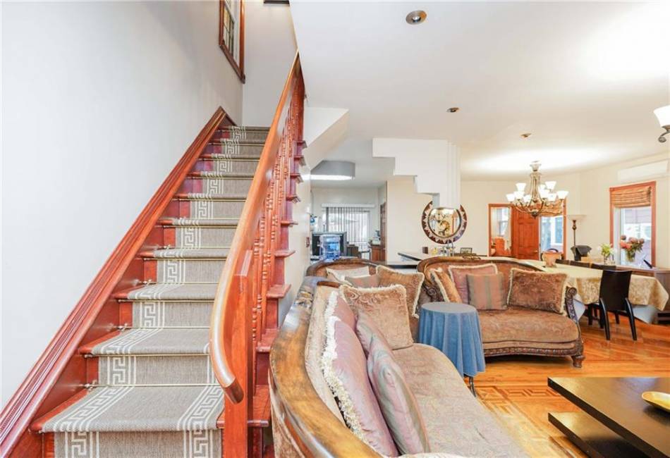 2147 13th Street, Brooklyn, New York 11229, 3 Bedrooms Bedrooms, ,3 BathroomsBathrooms,Residential,For Sale,13th,488236