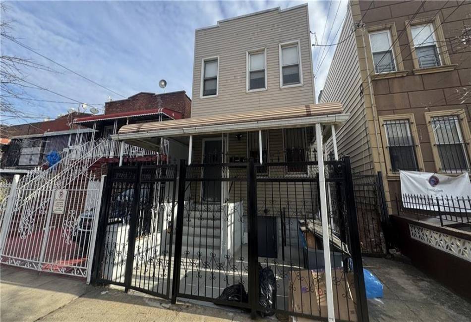 697 Schenck Avenue, Brooklyn, New York 11207, 7 Bedrooms Bedrooms, ,3 BathroomsBathrooms,Residential,For Sale,Schenck,488323