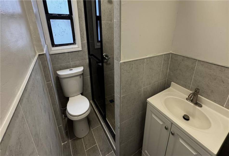 697 Schenck Avenue, Brooklyn, New York 11207, 7 Bedrooms Bedrooms, ,3 BathroomsBathrooms,Residential,For Sale,Schenck,488323