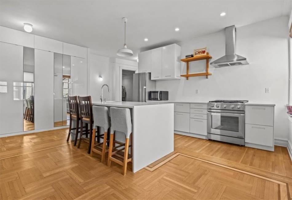 8502 Fort Hamilton Parkway, Brooklyn, New York 11209, 2 Bedrooms Bedrooms, ,1 BathroomBathrooms,Residential,For Sale,Fort Hamilton,488395