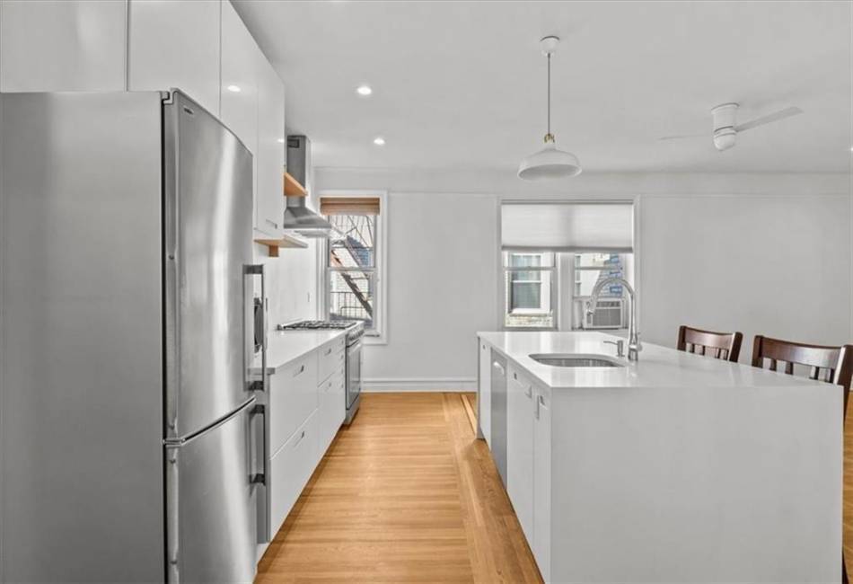 8502 Fort Hamilton Parkway, Brooklyn, New York 11209, 2 Bedrooms Bedrooms, ,1 BathroomBathrooms,Residential,For Sale,Fort Hamilton,488395