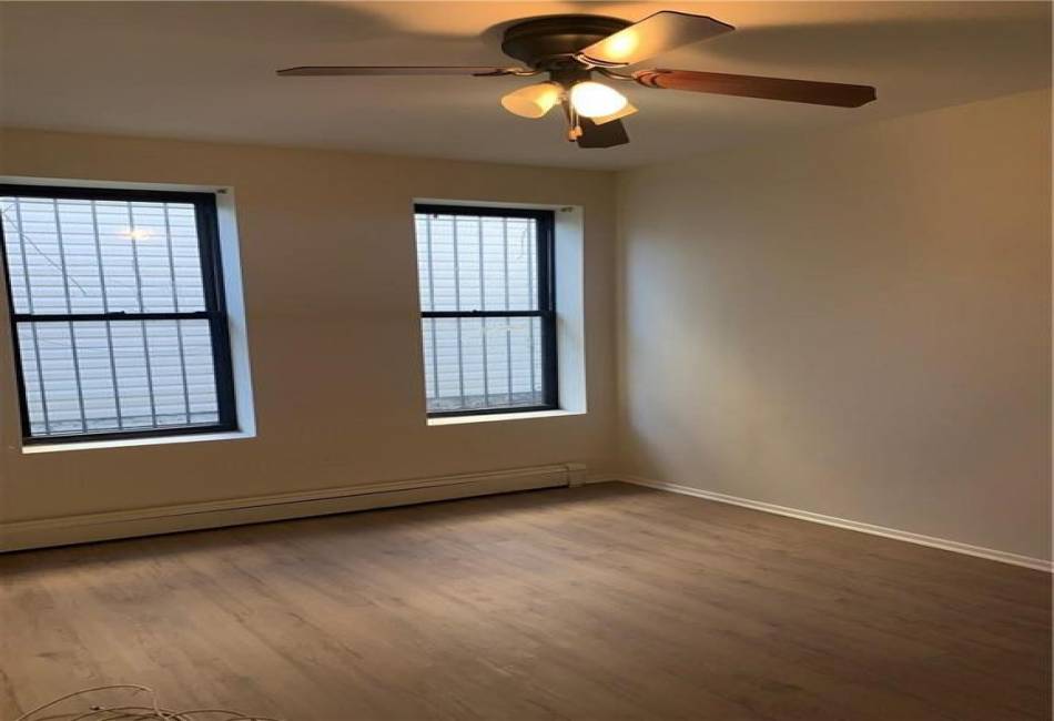 983 Dumont Avenue, Brooklyn, New York 11208, 2 Bedrooms Bedrooms, ,1 BathroomBathrooms,Rental,For Sale,Dumont,488302