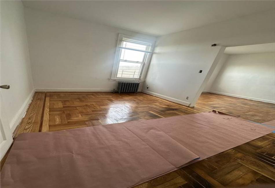 101-37 92nd Street, Brooklyn, New York 11416, 3 Bedrooms Bedrooms, ,1 BathroomBathrooms,Rental,For Sale,92nd,488400