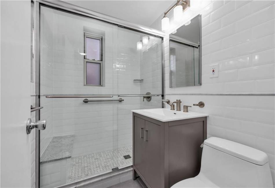 221 McDonald Avenue, Brooklyn, New York 11218, 1 Bedroom Bedrooms, ,1 BathroomBathrooms,Residential,For Sale,McDonald,488403