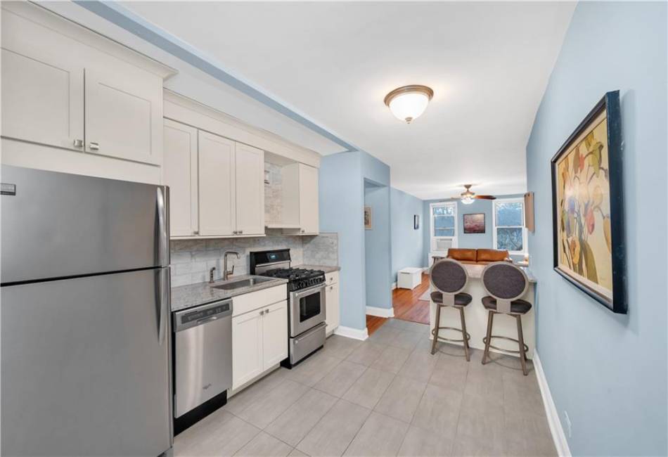 221 McDonald Avenue, Brooklyn, New York 11218, 1 Bedroom Bedrooms, ,1 BathroomBathrooms,Residential,For Sale,McDonald,488403