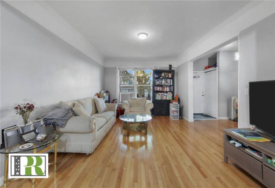 960 32nd Street, Brooklyn, New York 11210, 4 Bedrooms Bedrooms, ,3 BathroomsBathrooms,Residential,For Sale,32nd,488404