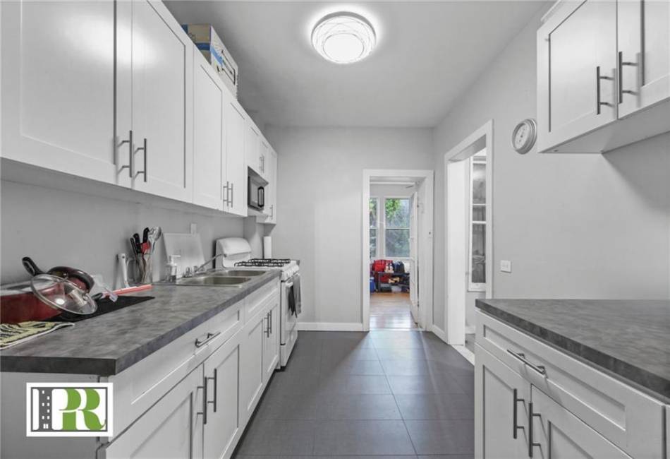 960 32nd Street, Brooklyn, New York 11210, 4 Bedrooms Bedrooms, ,3 BathroomsBathrooms,Residential,For Sale,32nd,488404