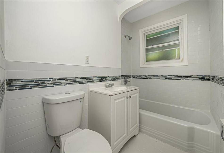 1396 38th Street, Brooklyn, New York 11234, 3 Bedrooms Bedrooms, ,3 BathroomsBathrooms,Residential,For Sale,38th,488422