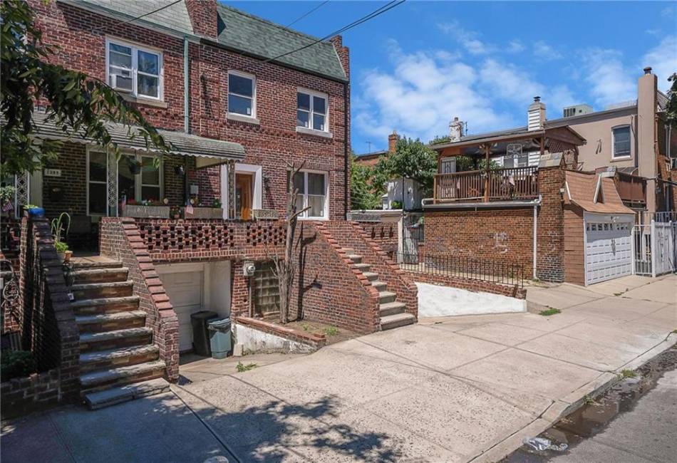 1396 38th Street, Brooklyn, New York 11234, 3 Bedrooms Bedrooms, ,3 BathroomsBathrooms,Residential,For Sale,38th,488422