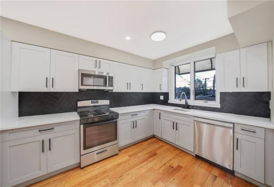 5722 Avenue N, Brooklyn, New York 11234, 7 Bedrooms Bedrooms, ,3.5 BathroomsBathrooms,Residential,For Sale,Avenue N,488425