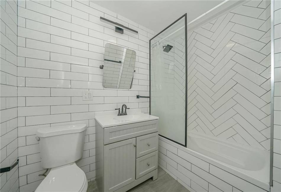 5722 Avenue N, Brooklyn, New York 11234, 7 Bedrooms Bedrooms, ,3.5 BathroomsBathrooms,Residential,For Sale,Avenue N,488425