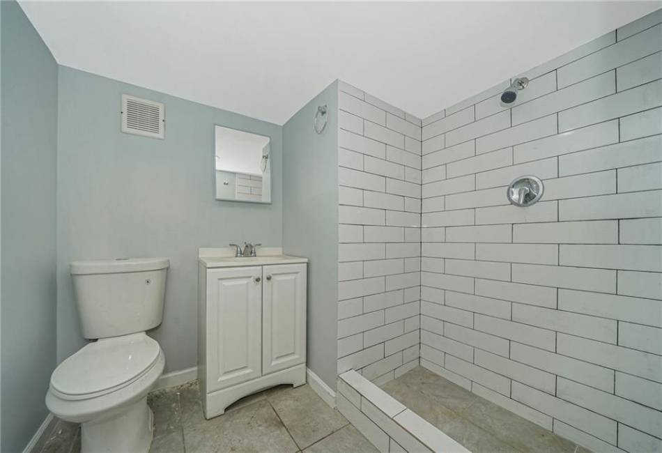 5722 Avenue N, Brooklyn, New York 11234, 7 Bedrooms Bedrooms, ,3.5 BathroomsBathrooms,Residential,For Sale,Avenue N,488425