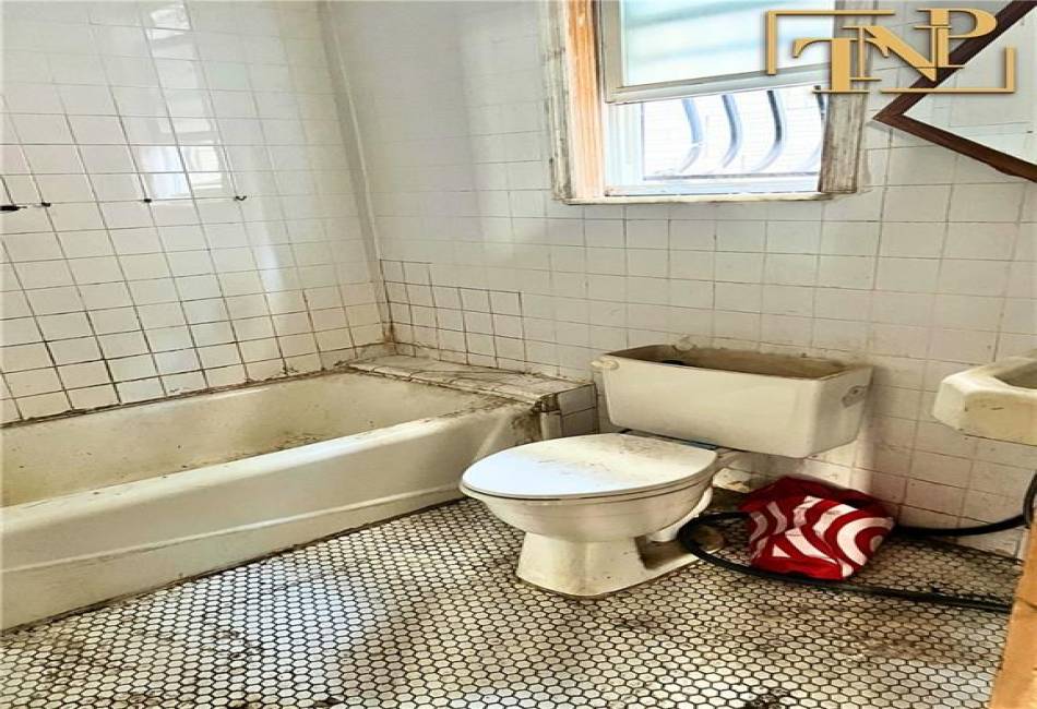 3013 Brighton 5th Street, Brooklyn, New York 11235, 3 Bedrooms Bedrooms, ,2 BathroomsBathrooms,Residential,For Sale,Brighton 5th,488391