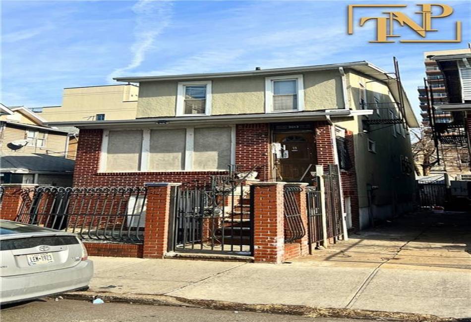 3013 Brighton 5th Street, Brooklyn, New York 11235, 3 Bedrooms Bedrooms, ,2 BathroomsBathrooms,Residential,For Sale,Brighton 5th,488391