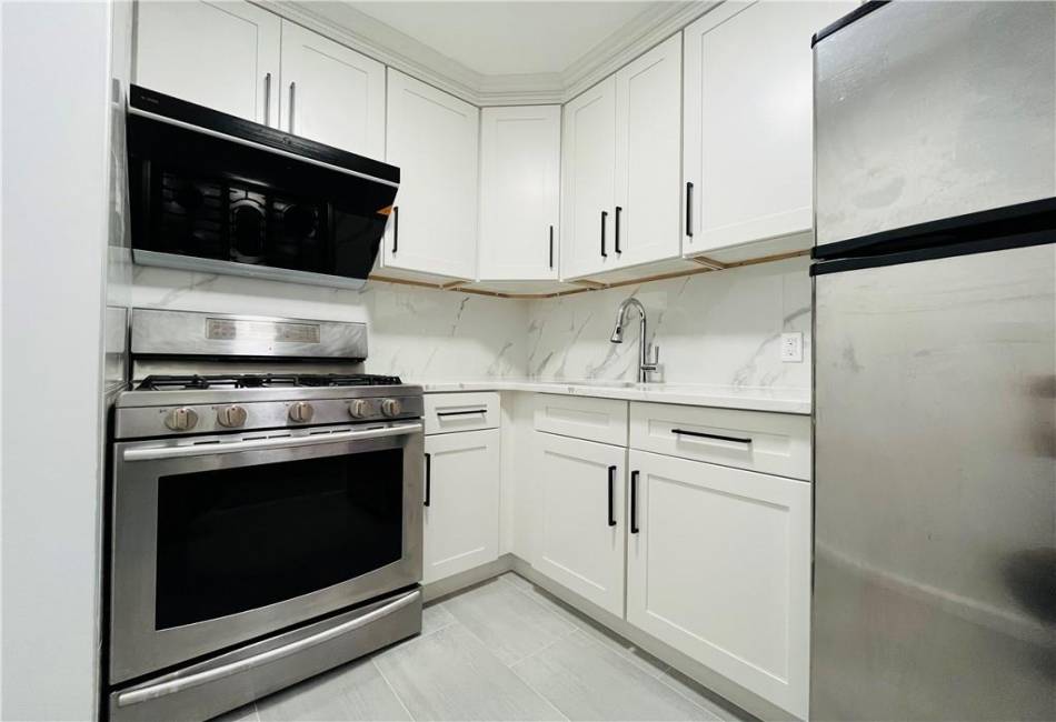 81-11 45th Avenue, Elmhurst, New York 11373, 2 Bedrooms Bedrooms, ,1 BathroomBathrooms,Residential,For Sale,45th,488430