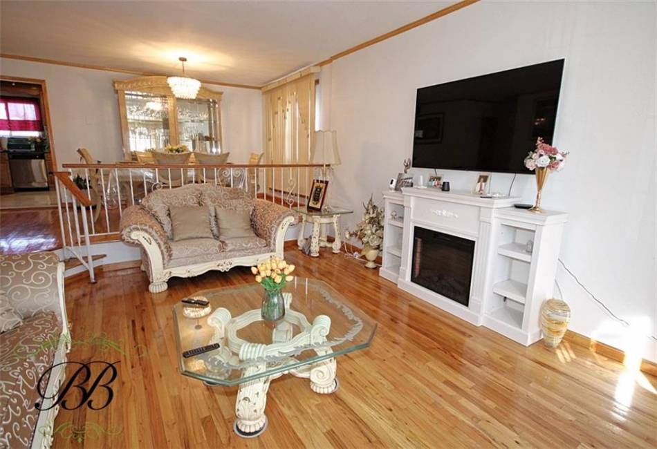 10811 Flatlands 7th Street, Brooklyn, New York 11236, 3 Bedrooms Bedrooms, ,4 BathroomsBathrooms,Residential,For Sale,Flatlands 7th,488432