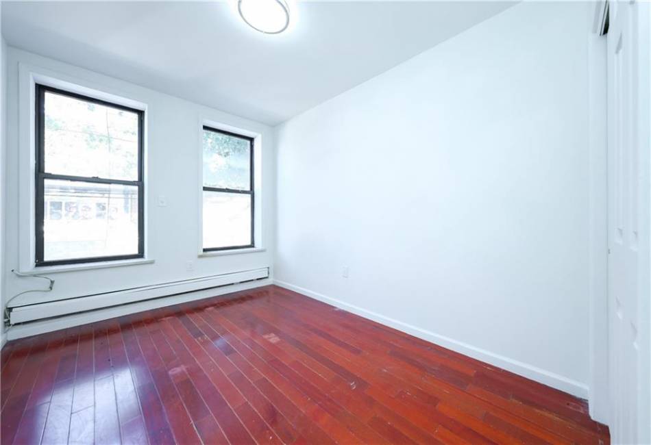 190 Avenue U, Brooklyn, New York 11223, ,Mixed Use,For Sale,Avenue U,488434