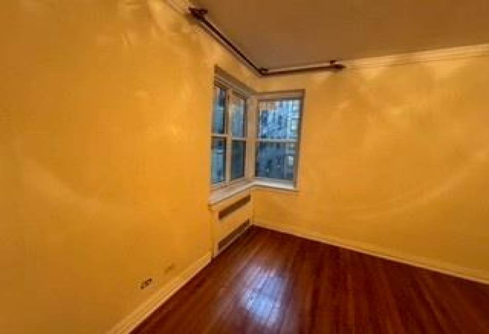 280 Ocean Parkway, Brooklyn, New York 11218, 1 Bedroom Bedrooms, ,1 BathroomBathrooms,Rental,For Sale,Ocean,488438