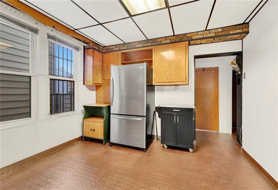 63 Bay 13th Street, Brooklyn, New York 11214, 7 Bedrooms Bedrooms, ,4 BathroomsBathrooms,Residential,For Sale,Bay 13th,488445