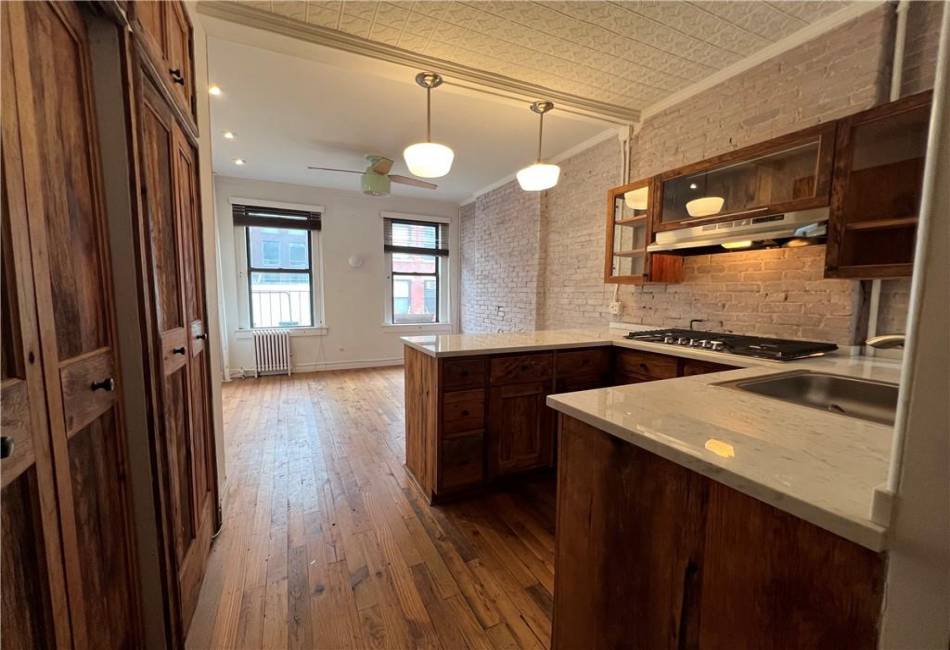 105 Thompson Street, Brooklyn, New York 10012, 1 Bedroom Bedrooms, ,1 BathroomBathrooms,Rental,For Sale,Thompson,488368