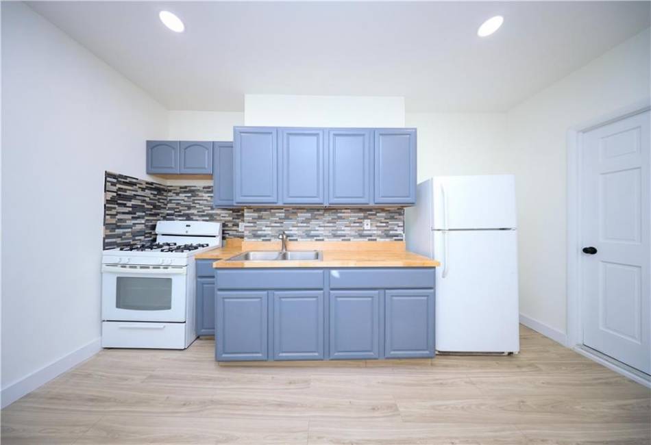 168A 26th Street, Brooklyn, New York 11232, 4 Bedrooms Bedrooms, ,2 BathroomsBathrooms,Residential,For Sale,26th,488455