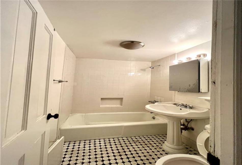 159 Bond Street, Brooklyn, New York 11217, 5 Bedrooms Bedrooms, ,3 BathroomsBathrooms,Residential,For Sale,Bond,488264