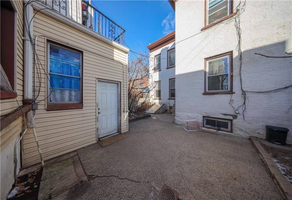 1241 60th Street, Brooklyn, New York 11219, 6 Bedrooms Bedrooms, ,4 BathroomsBathrooms,Residential,For Sale,60th,488493