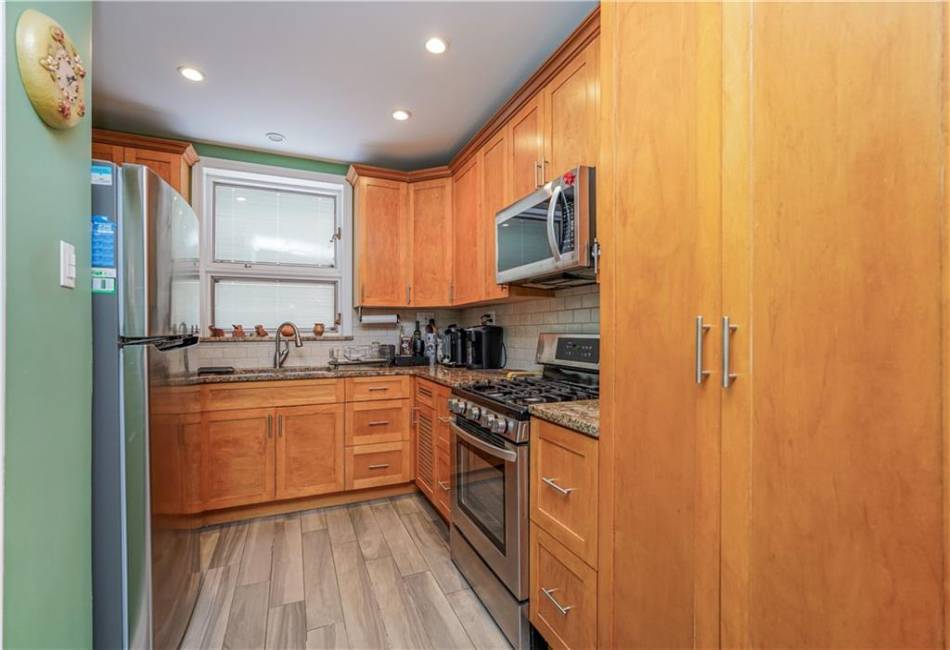 8422 14th Avenue, Brooklyn, New York 11228, 3 Bedrooms Bedrooms, ,2 BathroomsBathrooms,Residential,For Sale,14th,488499