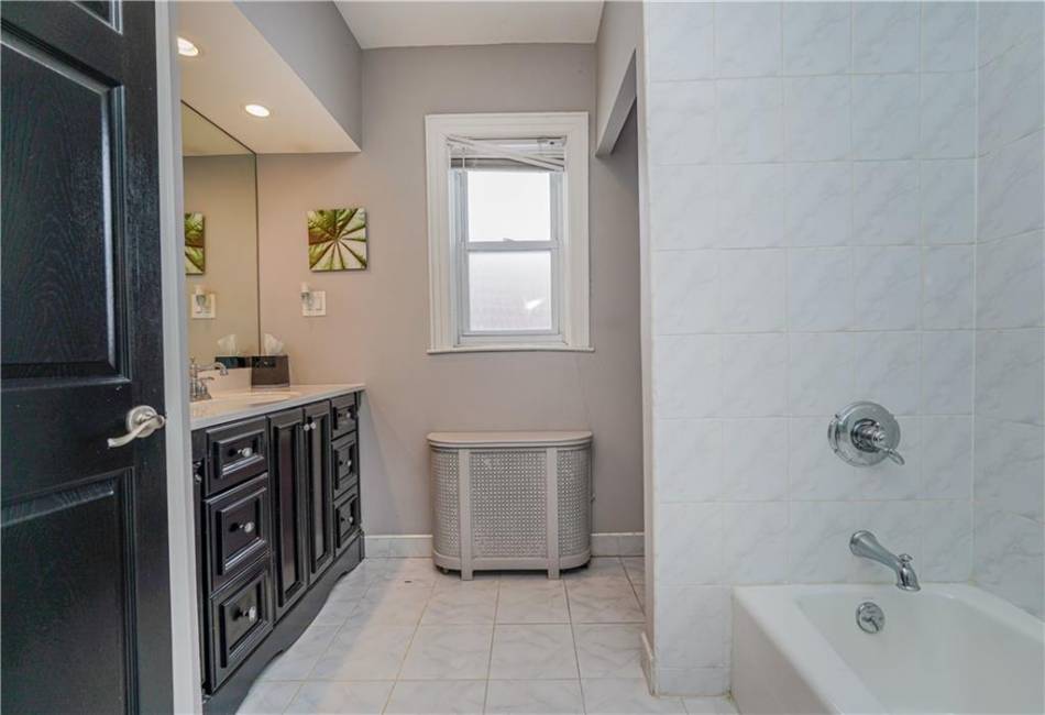 8422 14th Avenue, Brooklyn, New York 11228, 3 Bedrooms Bedrooms, ,2 BathroomsBathrooms,Residential,For Sale,14th,488499