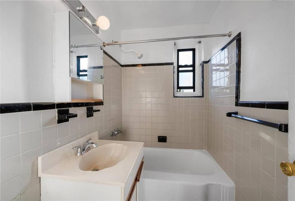 1478 28th Street, Brooklyn, New York 11210, 2 Bedrooms Bedrooms, ,1 BathroomBathrooms,Residential,For Sale,28th,484968