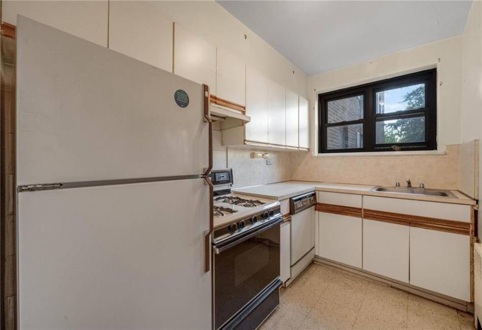1478 28th Street, Brooklyn, New York 11210, 2 Bedrooms Bedrooms, ,1 BathroomBathrooms,Residential,For Sale,28th,484968