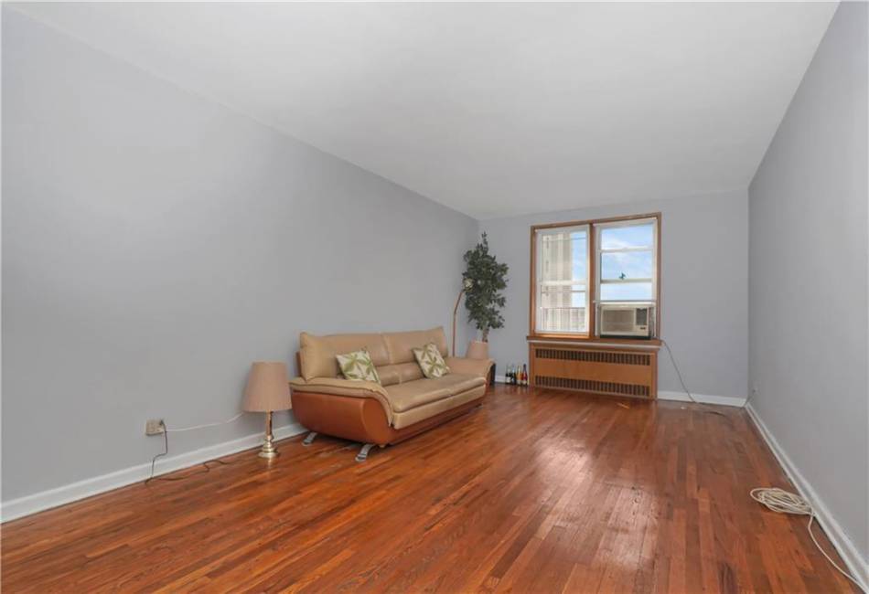 2331 Ocean Avenue, Brooklyn, New York 11229, 2 Bedrooms Bedrooms, ,1 BathroomBathrooms,Residential,For Sale,Ocean,485124