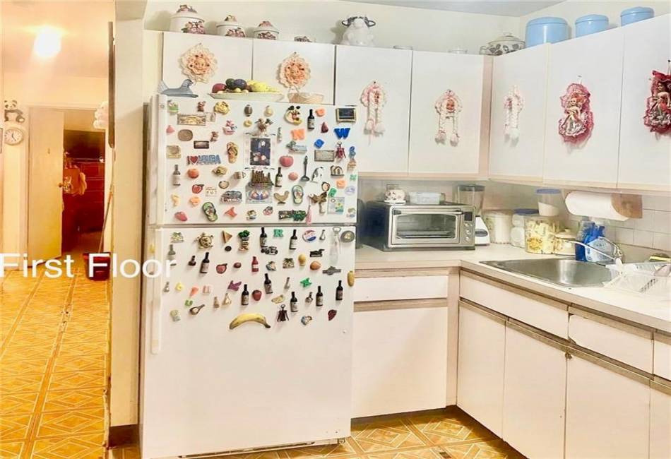 153 Hendrix Street, Brooklyn, New York 11207, 5 Bedrooms Bedrooms, ,3 BathroomsBathrooms,Residential,For Sale,Hendrix,488289