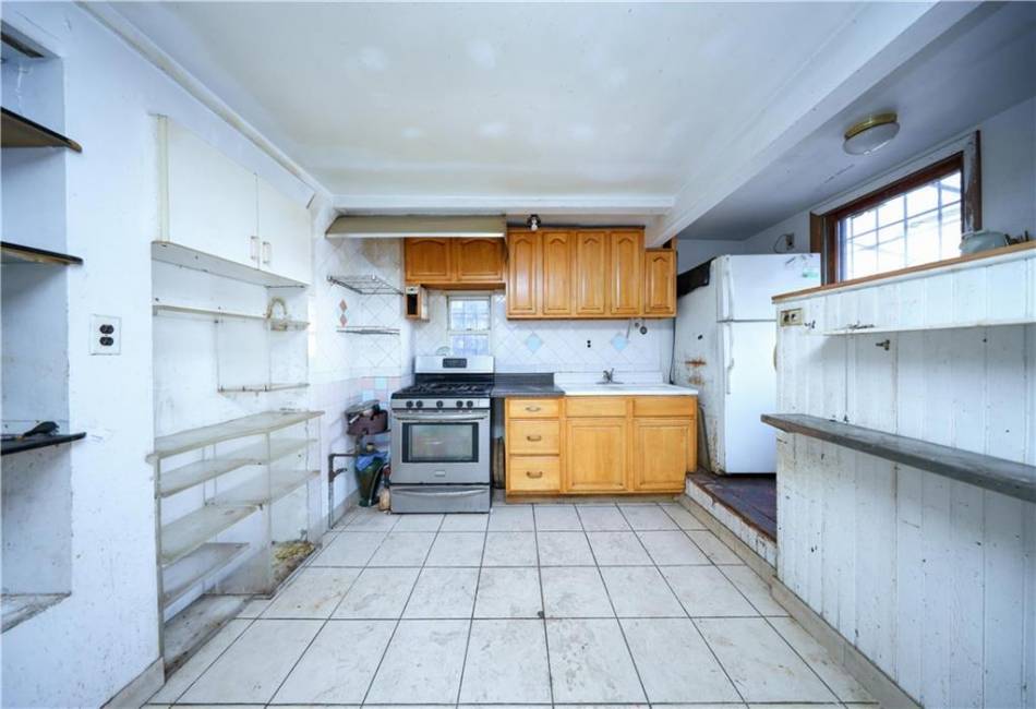 367 Grant Avenue, Brooklyn, New York 11208, 3 Bedrooms Bedrooms, ,3 BathroomsBathrooms,Residential,For Sale,Grant,488502