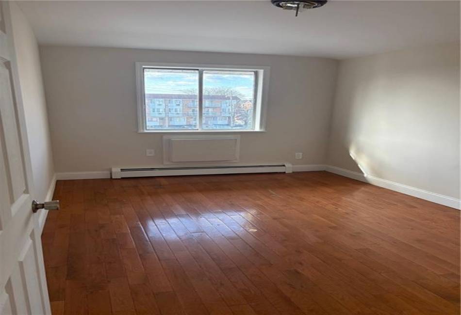 1236 82nd Street, Brooklyn, New York 11236, 3 Bedrooms Bedrooms, ,1.75 BathroomsBathrooms,Residential,For Sale,82nd,488515