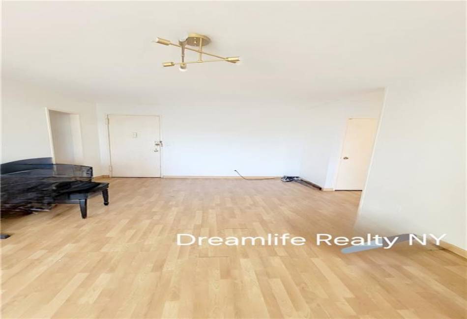 2940 5th Street, Brooklyn, New York 11224, 1 Bedroom Bedrooms, ,1 BathroomBathrooms,Residential,For Sale,5th,488520