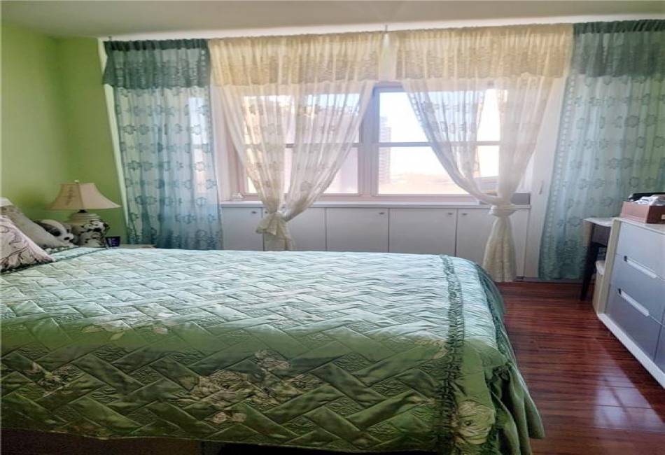 458 Neptune Avenue, Brooklyn, New York 11224, 1 Bedroom Bedrooms, ,1 BathroomBathrooms,Residential,For Sale,Neptune,488521